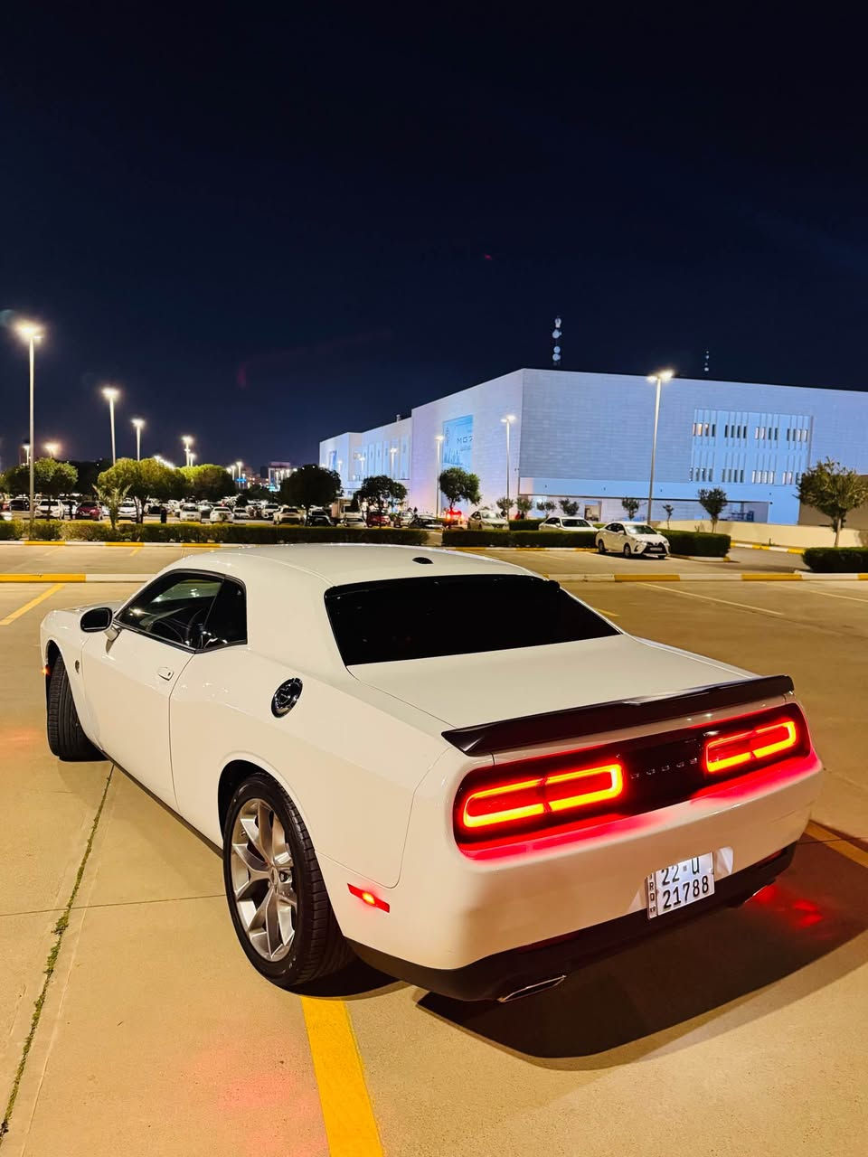 دوج جالنجر ٢٠٢٣ محرك ٣.٦ ٦ سلندر مواصفات GT داخل احمر شاشه كاميرا حساس كوشن جلد كاربله ي 
حادث ٢ قطعه صبغ بدون دواخل سيارا كلشي جاهز ماشي ٢٥ الف ميل كير و محرك مكفول عنوان اربيل
رقم : *********** أربيل, العراق
