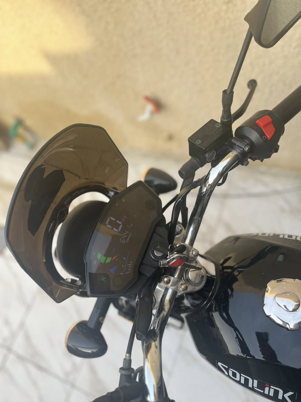 سلام عليكم
دراجة سونلك 2025 5 كير كاملة مابيها اي نقص مكينة كير كهربائيات كفاله كلشي بيها شغال نكرة سلف هندر  عنوان دورة ميكانيك 
***********
