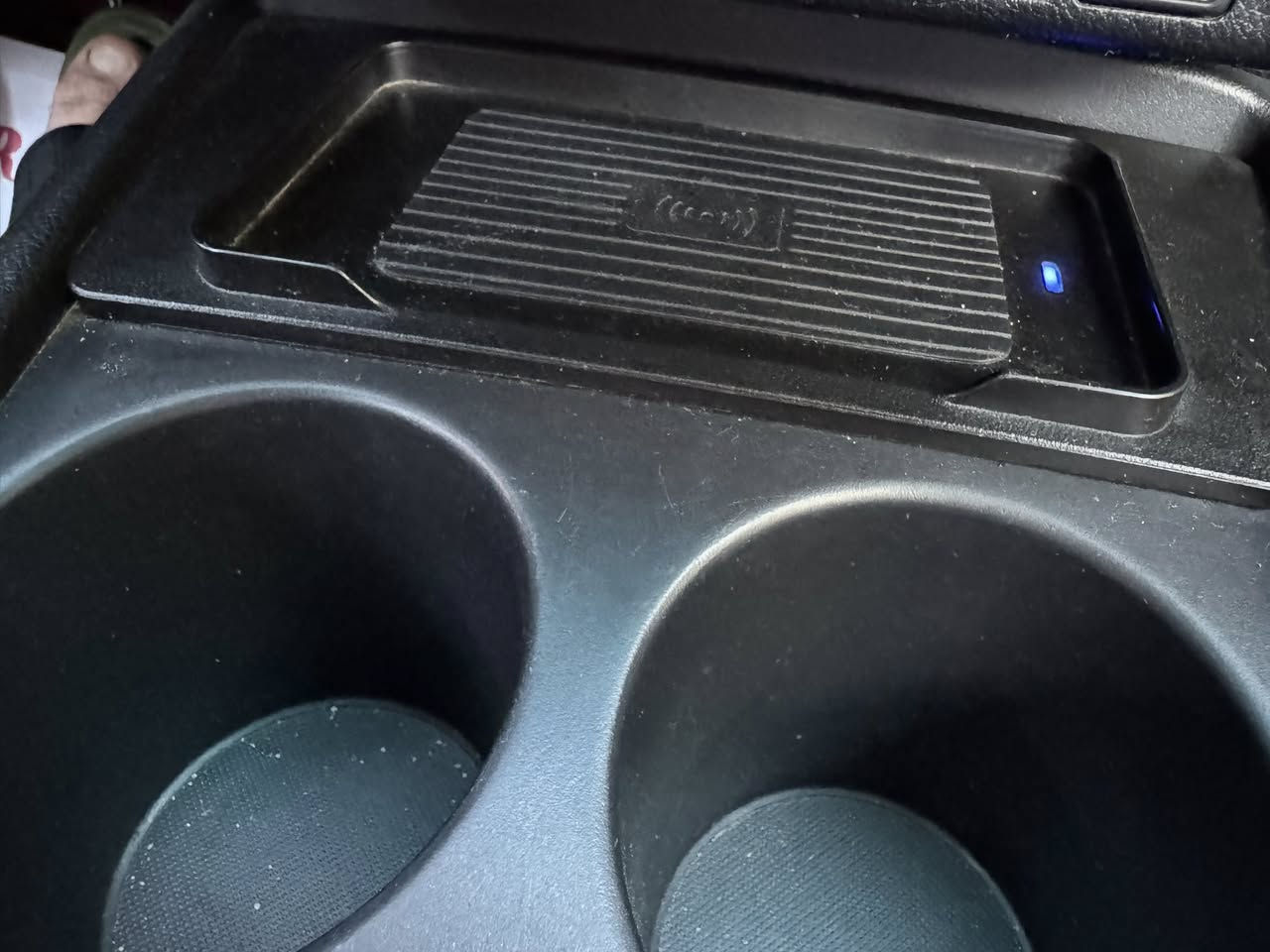 بيكم هايلوكس 2022
المحرك:- ٦ سلندر

الون:- صدفي 

فئه:- كويتي سيد نهرو TRP

ماشيه السياره :- 75الف قابل للزياده 

السياره بحالة جديده 

المواصفات:-

رقم أربيل الجديد دولي سنويا جديد هزه جديده براد جديد 

مري كهرباء 

شاشه تدعم كار بلي واندرويد اوتو

شاحن وايرلس 

قطعتين تبريد 

بصمة ابواب

كامره خلفيه الباديه

حساسات امامي خلفي 

بنيد جكات

شاشة اعطال ذكيه

لايتات زنون بلادي مال شركه

السياره عليه ادامه جديده 

عليه تخم تايرات جديد 

السياره مكفوله كفاله عامه لا ضربه ولا صبغ بس بارد بالباب الخلف الصدر فقط السياره وبلعافيه على الياخذه السياره بسمي وشرط التحويل 

للاستفسار اتصل 

مكان السياره بغداد 

السعر المطلوب 345$وبيهامجال

الرقم :-‏‪***********

***********
