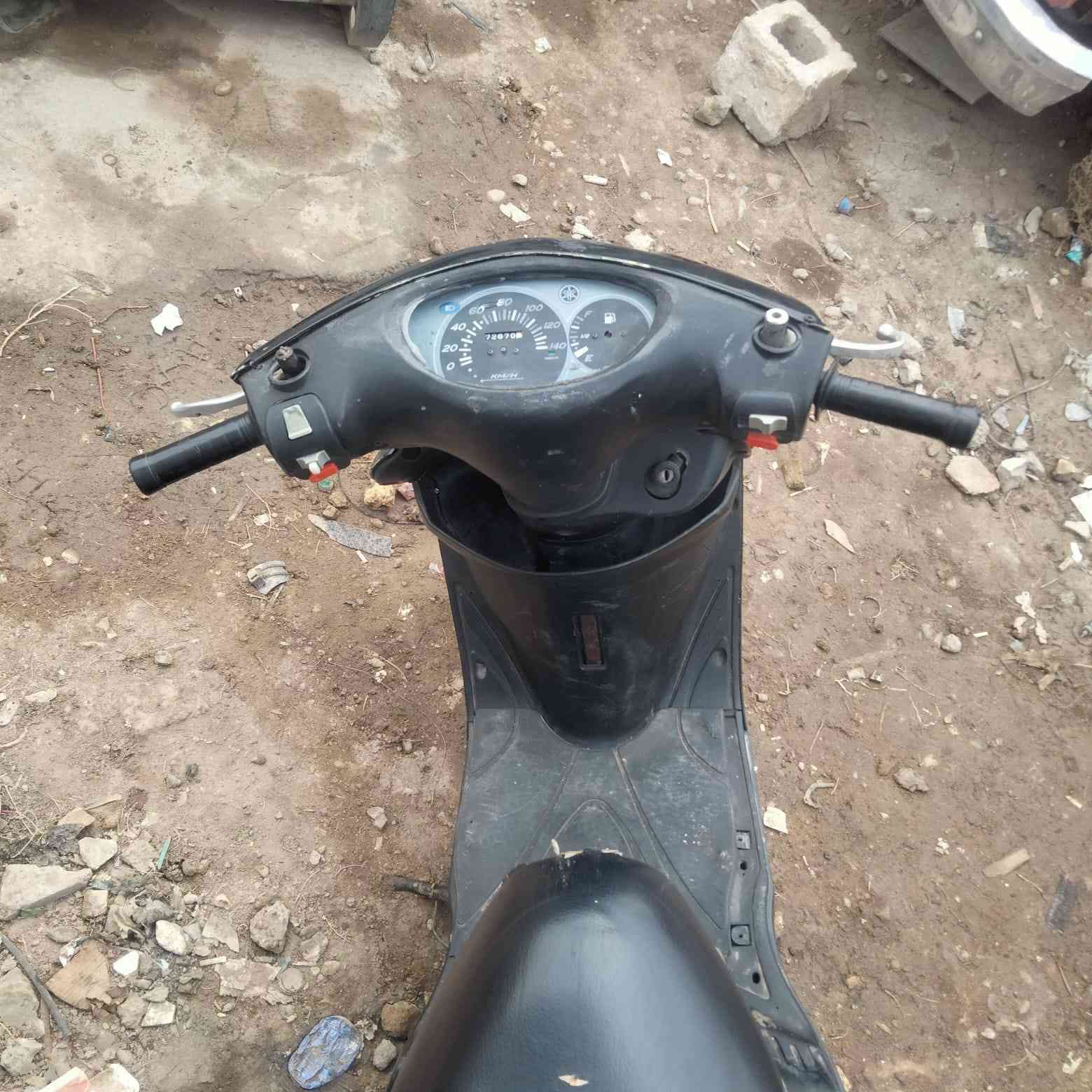 سلام عليكم دراجه بريز 140 شغاله سلف هندر نكره أي وقت محرك لاتنقيص ولا تبخير ناعمه لايت عالي ناصي سكن شغال اشاير نقصه بك لايت خلفي مكسور السعر 300 وبيه مجال لشراي يتصل ***********
