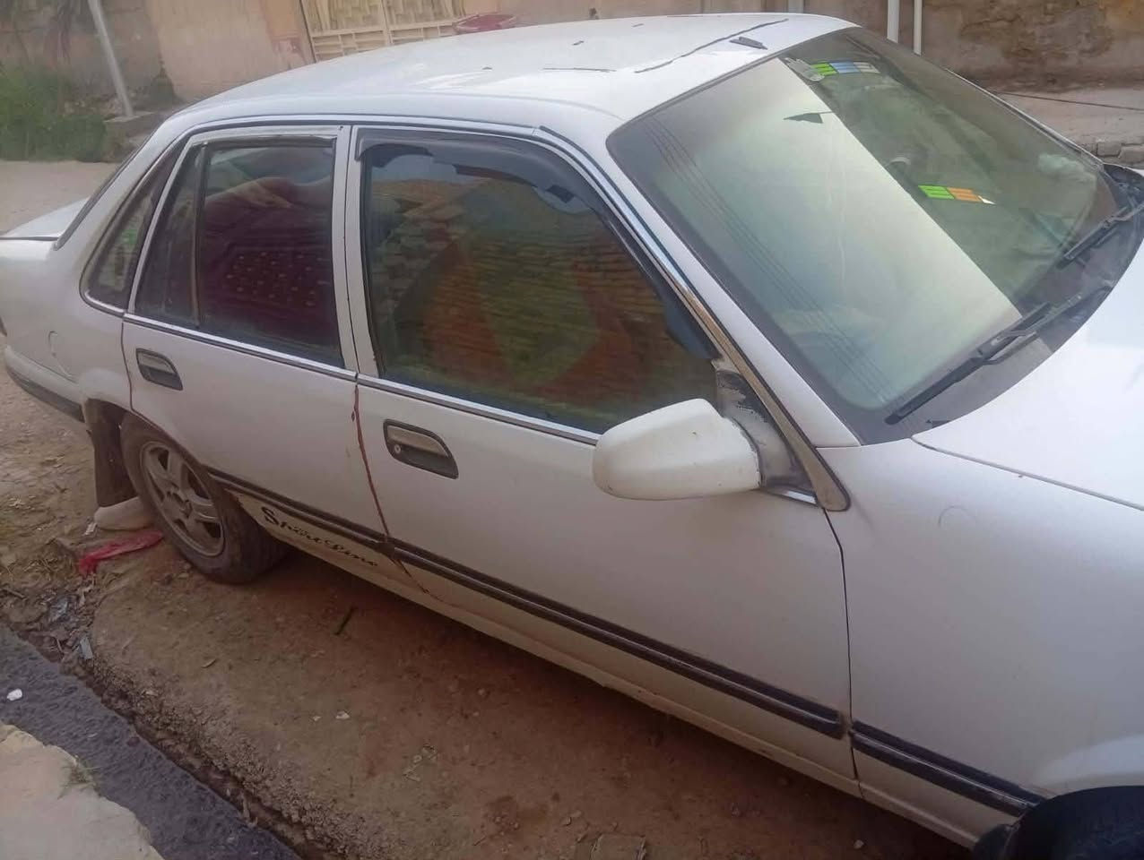 السلام عليكم دايو برنس موديل 1993  مداور ثاني يوم لون ابيض محرك 1800 السعر 22 وبيه مجال مكان ذي قار  قضاء الرفاعي  رقم التلفون  ***********
