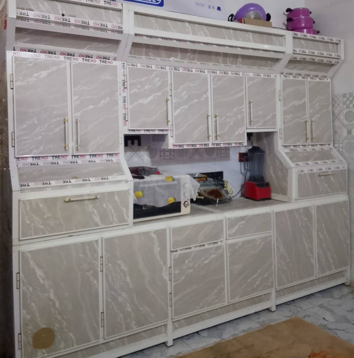 سلام عليكم من رخصت مدير الكروب
كاونتر البيع جديد مستخدم قليل سعر 650وبيهه مجال 
***********
