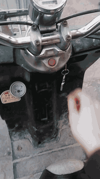 السلام عليكم دراجة 60 بيكم للبيع دراجة فول نضافة مستعملة قليل  350 وبيها مجال قليل  مكاني بغداد الشعلة شارع ابو الدهن الرقم ***********
