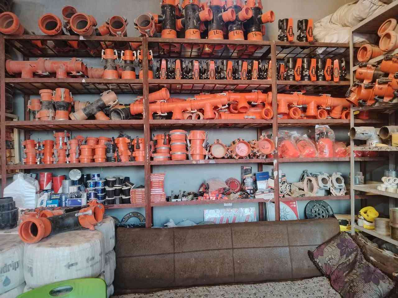 السلام عليكم ورحمة الله وبركاته 
يتوفر مبيد الاوراق (رفيعه او عريضه) 
                     ....................... تي فورد دي 
مواد تنقيط صوندات تقاسيم عكوسه سدادات ربلات حنفيات جميع انواع ولاحجام 
يتوفر ايضا جميع ملحقات مواد الرش 
#ملاحضه #لايتوفر #توصيل 
🔴العنوان مدخل العباسي الشلاله الشارع العام
للاستفسار ***********  محمد 
زورونا تجدون مايسركم ويناسبكم
