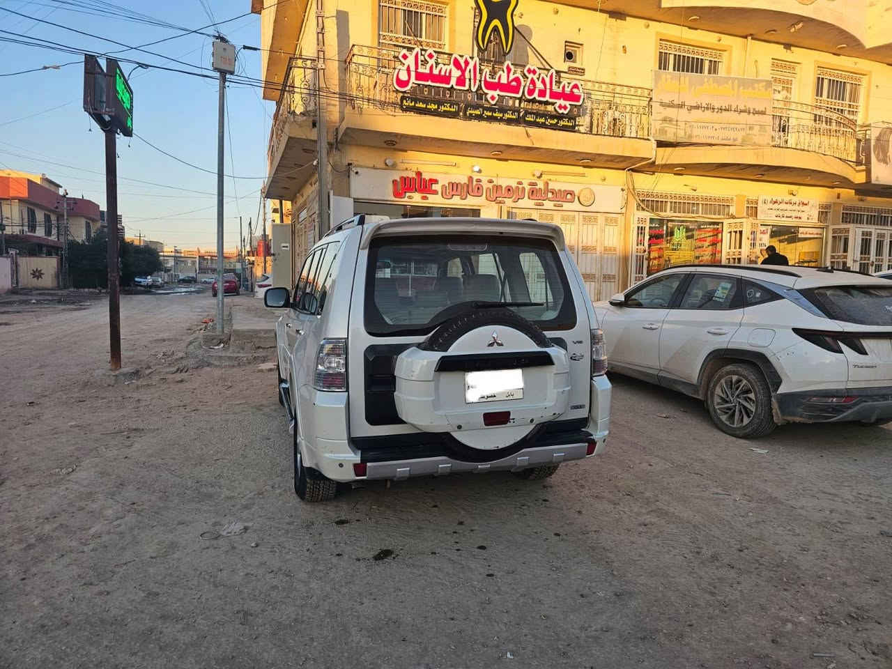 باجيرو حبتور 2014
بيه باب مبدل والدوسه مال الجنطه  بيه كسر صغير من الطرف
ماشيه 172حقيقي 
8ايرباك 
7راكب 
دبل تحكم ستيرن 3
كأمره وحساس خلفي 
داخل صاج 
ويل 17 
محرك 3500 
مري شفط 
اشاير بل مري  
فوريل 4x4 سياره مواصفات معروفه 
السعر 154
 للاستفسار ***********
