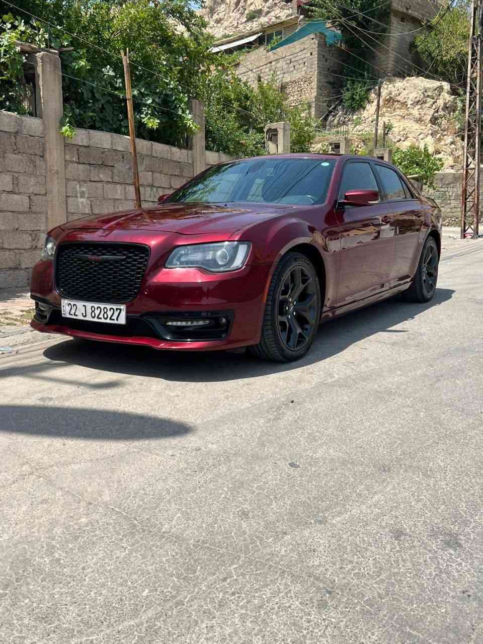 السلام عليكم
اوباما كرايسلر مديل 2021(S) 
السياره هيمي 5700
عليه اكزوز دبات سود كامله مع وسطيات 
السياره بنوراما+دمام 
حادث السياره بارد بل باب. وخشم الجاملغ فقط 
مكان السياره بغداد حي الإعلام تحويل ثاني يوم بسمي
اتصل وتدلل ***********
