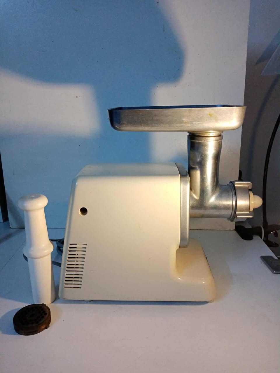 ماكنة ثرم يابانيه NATIONAL يابانيه اصليه 
شغاله كامله مع ملحقاتها
سعر 110 واصل يمك


**إذا كنت صاحب هذا الإعلان وتريد حذفه لأي سبب، رجاءا أرسل رسالة إلى الدعم الفني**