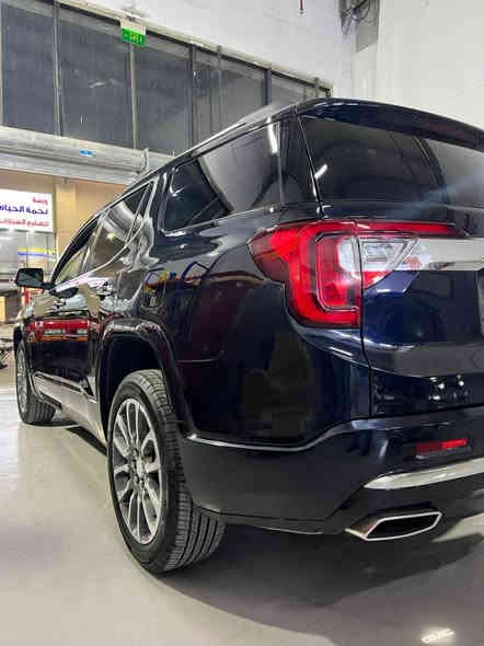 #المركبة    :  جي ام سي اكاديا 2021 فئة  دينلي اعلى فئه       لون نيلي
#الضرر      :  جاملغ خلفي ايسر جنطه  خلفي
المواصفات
1- جي ام سي  اكاديا 2021 لون نيلي 
2- محرك 6 سلندر حجم 3600
3- ويل حجم 18 اصلي مع طقم تاير اصلي 
4- قمارة السيارة حديد
5- قبق الجنطة كهربائي شفط
6- السيارة دفع رباعي 4x4 
7- بصمة 4 ابواب  وبصمة تشغيل وتشغيل عن بعد 
8- لايتات زينون عالي ناصي 
9- اشارات بالمرايا الجانبية مع حساسات الاجتياز 
10- غرفة السيارة جلد اسود اصل 
11- تحكم كهرباء لمقعد السائق فقط 
12- حساسات امامي وخلفي اصل 
113- تحكم ستيرن جهتين متكامل الايعازات
14- شاشة دشبول كبيرة لمجموعة من الايعازات 
14- مقاعد وسطية فصل سياحي 
15- عداد المسافة28000ميل فقط
16- حاجب امامي LED مع لايتات زينون عالي وناصي 
17- رادار امامي مانع للتصادم واعطاء التنبيه 
18- كاميرا خلفية دوارة مع الستيرن 
19- خاصية تحديد المسار في الطرق الخارجية 
20- سستم نيكل لمقدمة المركبة 
21- السيارة 7 راكب مع 3 قطه تبريد 
22- شاشة دشبول كبيرة لمجموعة من الايعازات
23-تحكم ستيرن جهتين متكامل الايعازات بدون إرباك
السيارة معروضة للبيع 295$         اتصال واتساب ***********  بغداد حي اور معرض نور الهدى
