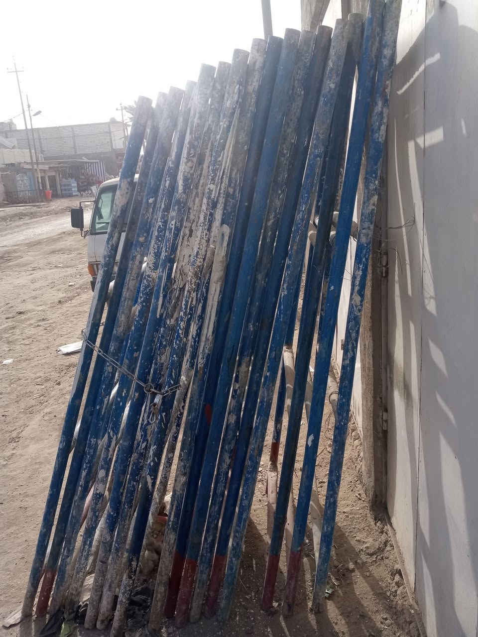 السلام عليكم قفايص ابو 80.نظيفات كلش  عدد 8  ويهن عكارب زياده 4  على 60 قفل مكان بابل الحمزة العربي رقم ***********
