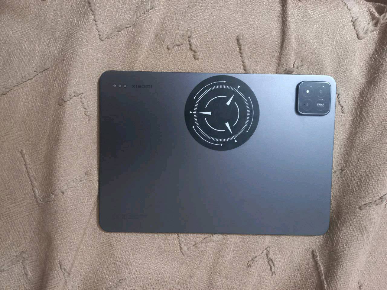 شاومي باد ٧ مواصفات 
شاشة ١٤٤ هيرتز مع ذاكرة ٢٥٦ ول عشوائية ١٢ شاشة ١١ انج بطارية عملاقة ٨٨٥٠ مع كارتونة  الجهاز وشاحنة وفريز تبريد العاب سالب ١٠ مع لزكة شاشة اصلي ب٢٥ الف بس الزكة ماتة بيهة فطر ممبين لازم واحد يركز يلة يشوفة للبيع ب٤٥٠الف مكان بغداد حي السلام الطوبجي توصيل ماعدي