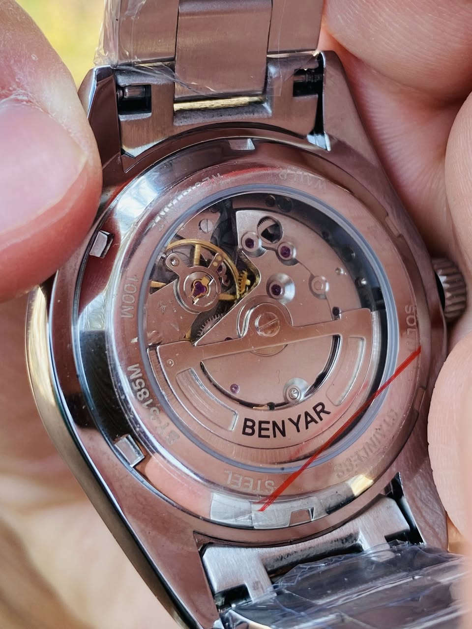 ساعة يد رجالية أوتوماتيكية من BENYAR بتصميم أنيق ومينا باللون الأزرق الفيروزي


**إذا كنت صاحب هذا الإعلان وتريد حذفه لأي سبب، رجاءا أرسل رسالة إلى الدعم الفني**