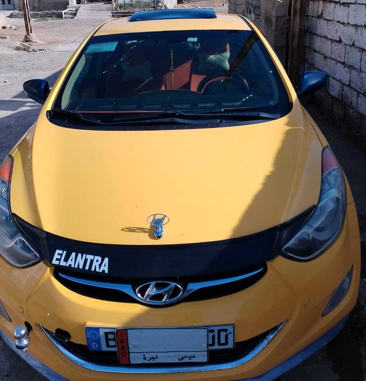 #للبـــــــــــــــــــــيــع
للبيع هونداي  النترا 🚖
موديــل 2013 
 الضرر   بالصندوگ شي قليل 
السعر  1000$
اي استفسار ***********
