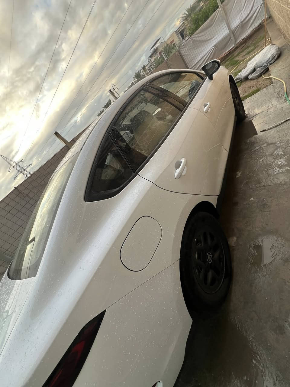 اسلام عليكم بيوايدي كن بلاص داخل ابيض زيرو موديل 2025  ماشية 300 كامل غراضها  فوم والمثلث والكارت باسمي السيارة 
سعرها 19 مليون 300 
مكاني سيدية 
***********
