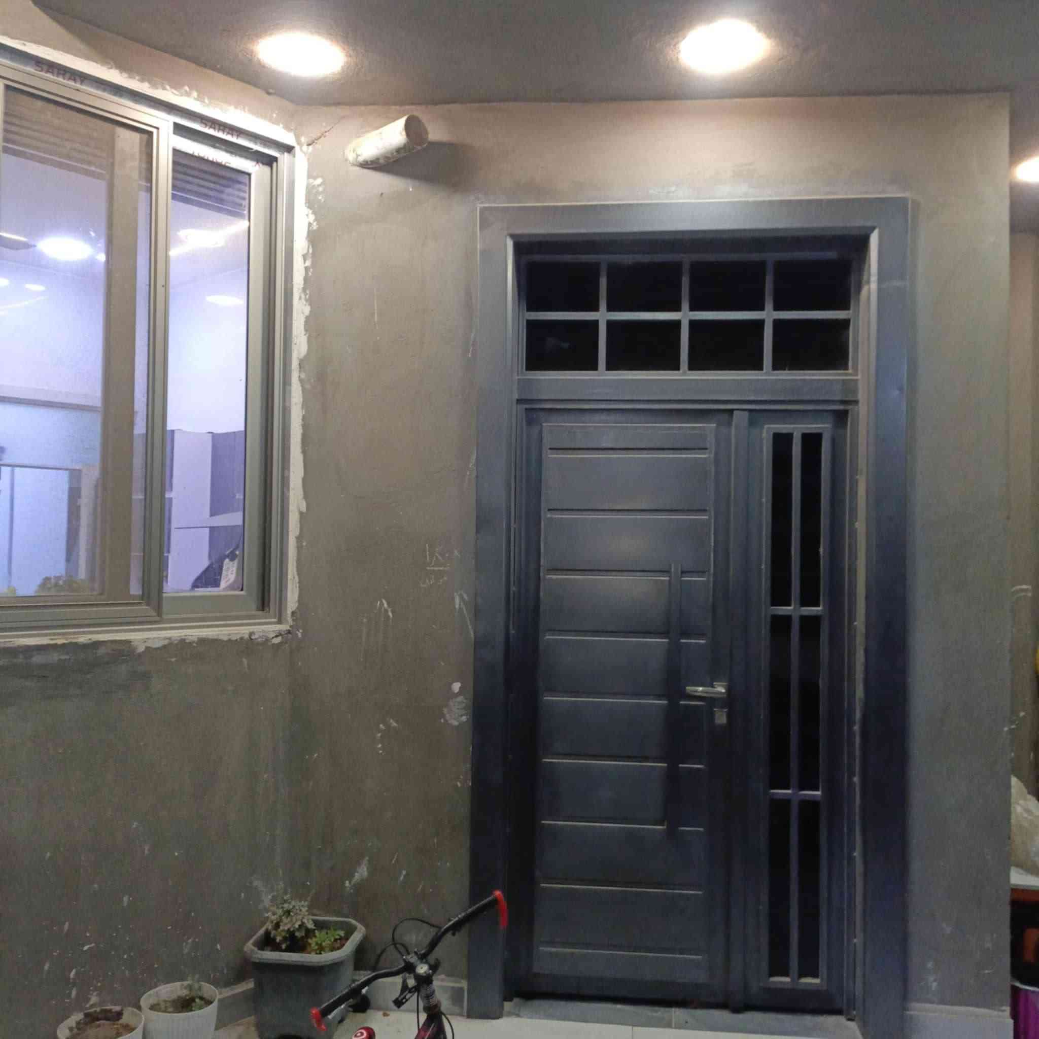 السلام عليكم بيت مساحه 155متر للبيع طابو صرف الموقع شارع المعهد الفني يعني كبال المعهدكلش بناء حديث درجه اولى البيت متعوب عليه كلش صارله اقل السنه من كمل بنائه المشيدات الموجوده غرفتين نوم
صاله
استقبال
مطبخ
حمام 2 مع غربي
منور 2 
طابق ثاني غرفه نوم سويت مع صاله بيت راقي كلش وجديد واليحب ينباع هوه وثاثه الاتصال ***********
