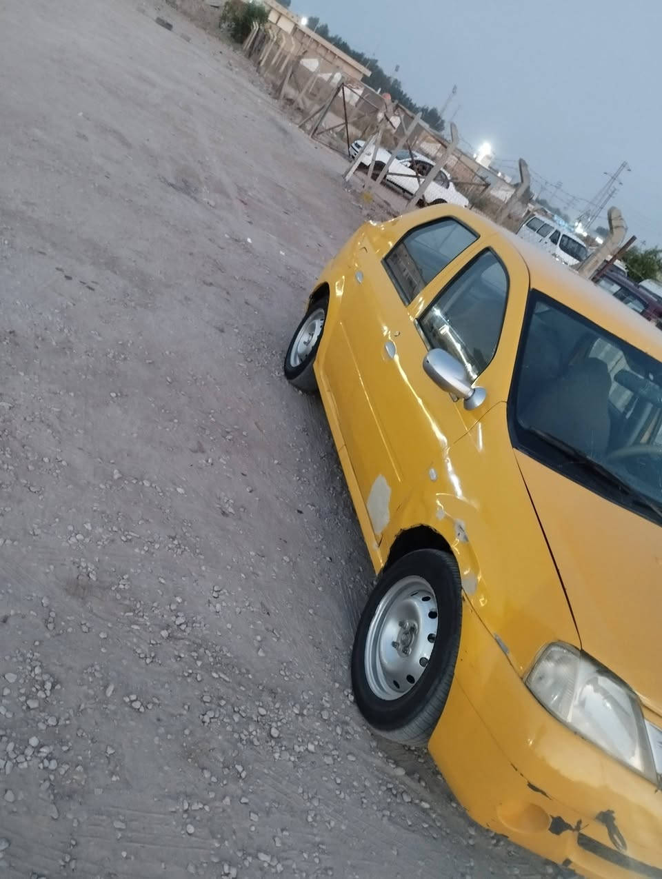 رينو،، 2009رقم بغداد سنويه نافذه 2022 مصبوغه بدون حادث وبدون خياس حداديه ومكينه وكير جديد كهربائية كلها شغاله 
السعر 20وبيه مجال *********** مكان السياره النجف ابو صخير بيع ومراوس ترهم

