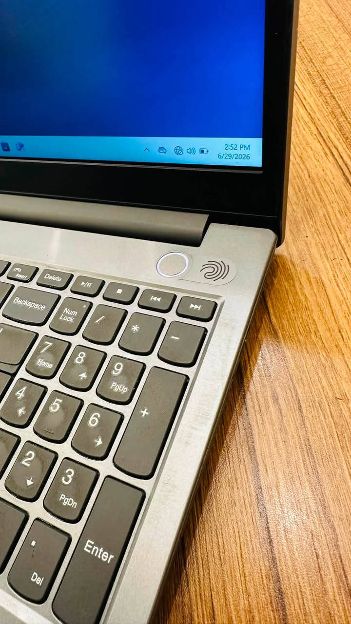 شبه جديدة النظافة ٩٥٪؜

محتاج حاسبة شغل ودراسة سريعة وبسعر مناسب؟ وفرنالك لابتوب لينوفو اللي يجمع بين الأناقة والأداء العالي.

المواصفات:
 المعالج: Core i7 جيل عاشر (سرعة وقوة بمعالجة المهام).
 الرام: 8GB (تخلي شغلك وبرامجك سلسة وسريعة).
 الهارد: 500GB SSD (تشغيل ويندوز وبرامج بلمح البصر، أسرع من الهاردات العادية بمرات).
 الشاشة: 16 إنش (حجم مريح للعين وشغل واسع وممتع).

 مناسبة جداً للطلاب، الموظفين، والمصممين المبتدئين.

السعر ٣٧٥ الف فقط جيل 10
٤٢٥ الف فقط جيل 11  

للاستفسار راسلني على الخاص 
المكان كركوك.


**إذا كنت صاحب هذا الإعلان وتريد حذفه لأي سبب، رجاءا أرسل رسالة إلى الدعم الفني**