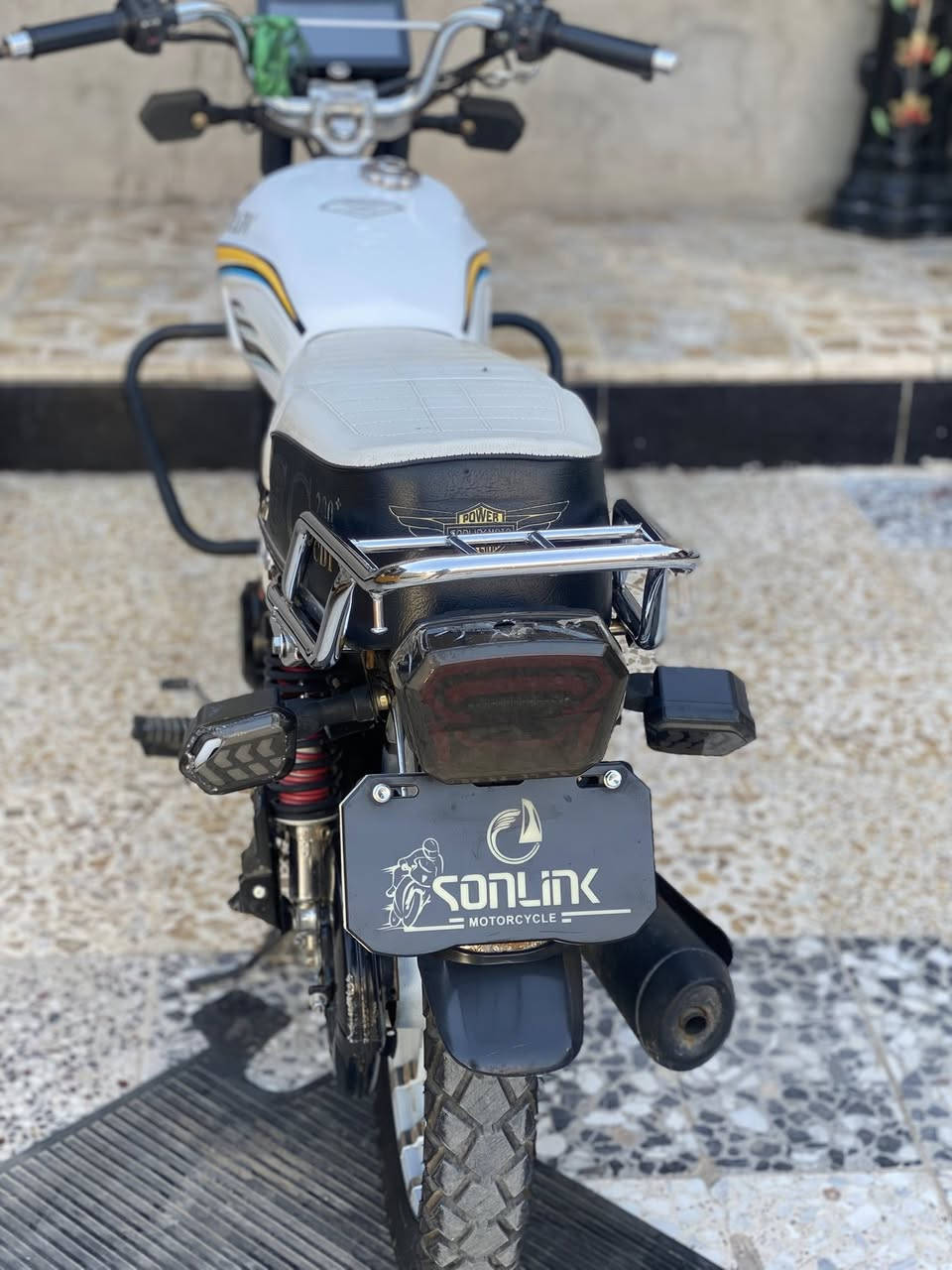 دراجه  سيفان للبيع ٢٠٠٢٥ 
***********
العنوان بغداد الحسينيه المعامل
