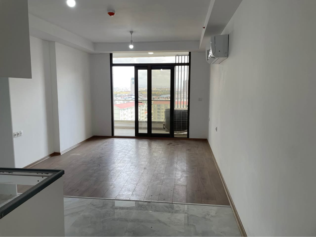 عربي/english/کوردی

*********** - ***********
‎🔥 عرض خاص في إمباير بيرل 🔥
✔️ إيجار شهرين مجاناً
✔️ خدمات 6 أشهر مجاناً

🔥 ئۆفەری تایبەت لە ئیمپایەر پێرڵ🔥
✔️ کرێی ٢ مانگ بێ بەرامبەرە
✔️ خزمەتگوزاری ٦ مانگ بێ بەرامبەرە

🔥 Special Offer in Empire Pearl 🔥
✔️ 2 Months Rent FREE
✔️ 6 Months Service FREE أربيل, العراق
