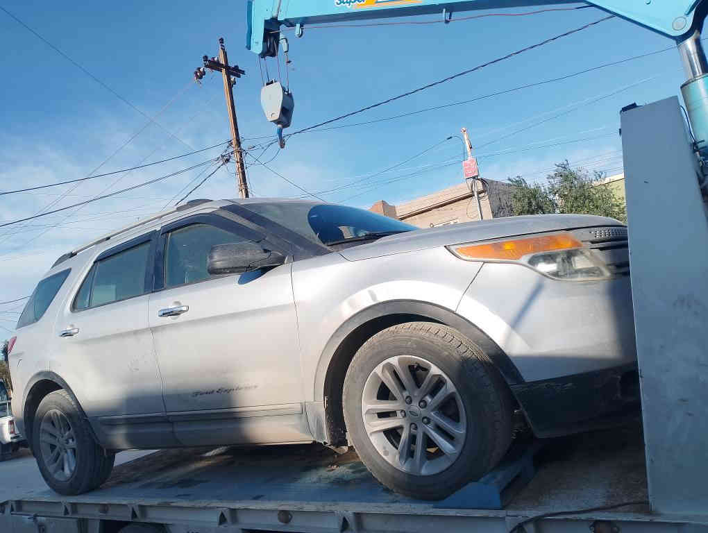 كرين فلات للاجرة داخل وخارج كركوك 
لنقل السيارات 🚐+🚙+🛻+🚛+🚕
لنقل المولادت🏭
على مدار 24 ساعة 
رقم الهاتف/*********** كركوك, العراق
