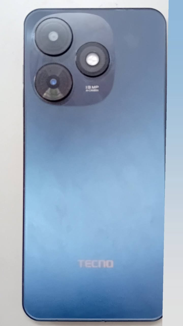 ايفون للبيع تكنو كامون 40 ذاكره 256 عشوائيه 6 سعر 80 الاستفسار الاتصال على رقم الهاتف***********
