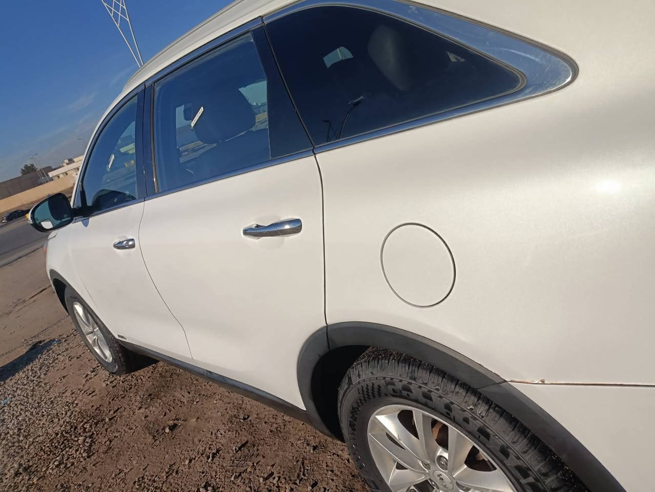 السلام عليكم سورنتو 16 امريكي أربعة سلندر سبعه راكب رقم ذي قار بسمي سنويه لغايه 28  ضرره جاملغ وبنيد مصلحات مكفوله من التبديل تخم تاير حداديه شاشه تحكمات مثبت سرعه كامره دواره حساسات خلفيه سعر 170 وبيه مجال رقمي ***********
