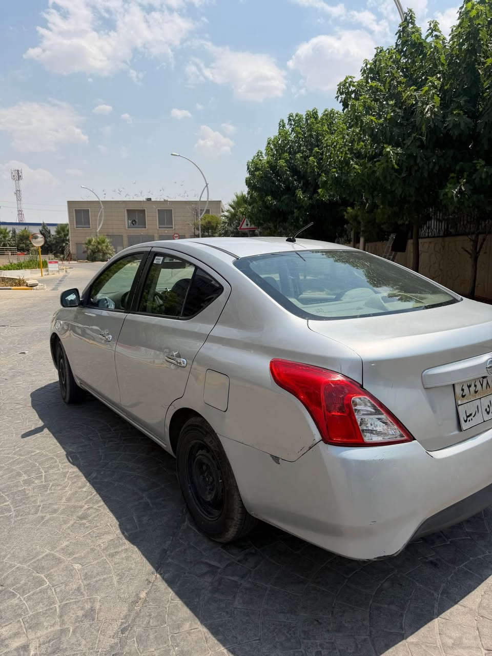 موديل ٢٠١٦
٥ قطعه صبوغ پيش كەپس
٩وراقه غرامه ى له سه ره 
گير مكينه تبريد شرط
رقم *********** أربيل, العراق
