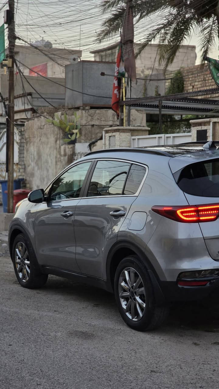 السلام عليكم كيا سبورتج بترا 2022 وارد امريكي
اعلى فئة S Black فول مواصفات
ماشية 58 km
- 2.4 GDI
- AWD
- رقم بغداد انگليزي
- بصمة 
- بانوراما
- كشن السائق كهربائي
- مري شفط 
- ويل كب نيكل 18 انش
- تبريد منفصل 
- تبريد قطعتين
- تدفئة كشنات امامي
- رادار امامي
- رادار جانبي2 
- رادار خلفي
- لايت زينون مع الكشاف
- بگ لايت ليد
- تحذير مغادرة المسار
- نقاط عمياء
- هاند بريك كهربائي
- 3 مودات للقيادة
- اوتو هولد
- نزول منحدرات
- ستيرن D
- شفتات ستيرن
- شحن وايرليس 
- السيارة حادثها امامي ليبل واحد برغي ممفتوح بيها
- صور الحادث موجودة بالمنشور 
- السيارة عليها ادامة مكينة كاملة
- منظومة تبريد جديد اصلي وكالة
السيارة نضيفة مال جناي وبالحقيقة احلى من الصور 
السعر  210 $ وبيها مجال بسيط مكانها بغداد
للتواصل *********** واتساب
