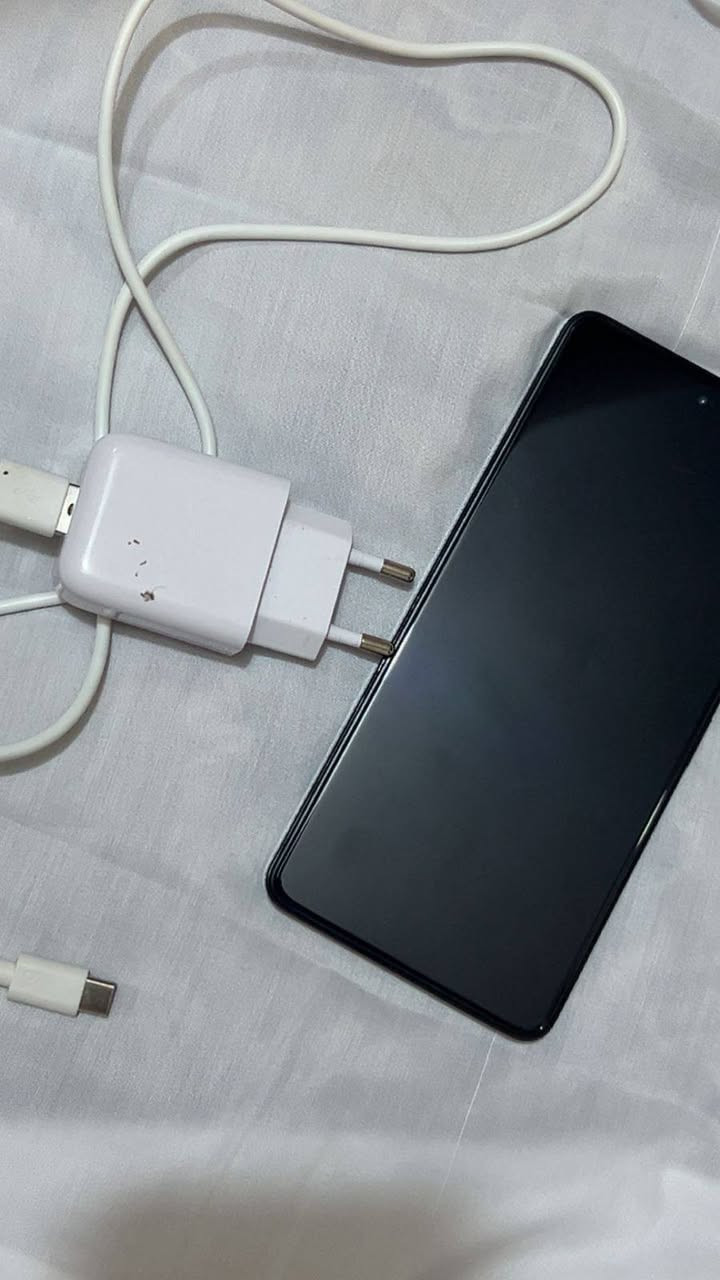 تكنوو كامون 20s برو 5G
ذاكرة 256 
مستخدم نضيف جداً لوك شخط ممشخوط
الجهاز مكفول من اي صيانة
ملحقات شاحن فقط 
السعر 225 وبي مجال 
عنواني بغداد المدائن سلمان باك 
*********** رقمي للاتصال ، او واتساب 🤍.
