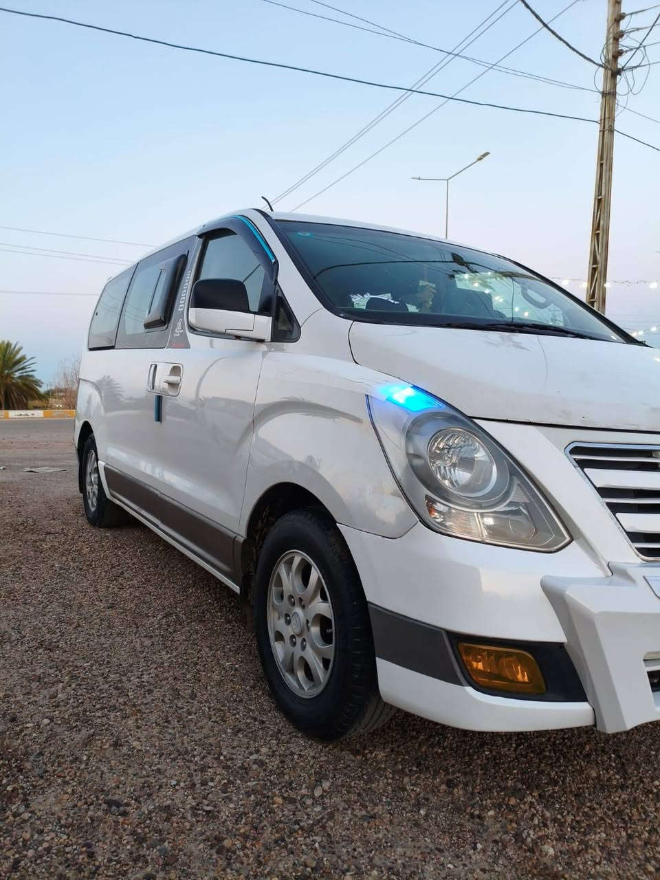 سلام عليكم للبيع ستاركس 2012 رقم بغداد اجنبي تحويل ثاني يوم محرك جديد لا بخار لا تنقيص مصفره من كلشي ضررها امئشر علي بل الصور الباقي كفاله سعرها 155بيها مجال غليل مكان السياره الانبار الرمادي جويبه النساف رقم الهاتف ***********
***********
.
