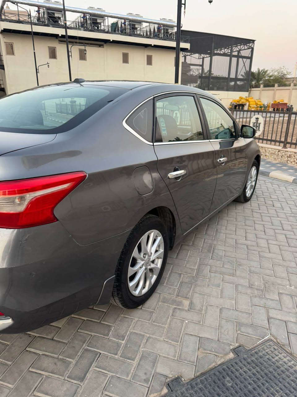 سلام عليكم 
نيسان سنترا موديل 2019 وأرد أمريكي 
حادثها جاملغ و بنيد مبدلات نفس اللون 
السيارة جاهزة من كلشي حدادية امامية و خلفية تبريد + تدفئة شغال كهربائيات السيارة كلها شغالة تخم تاير جديد 
السيارة فول مواصفات عدى الفتحة تشغيل بصمة + بصمة بالأبواب + مثبت سرعة + تحكم ستيرن 
الكير والمكينة 100/100 السيارة جاهزة على آخر حباية 
السيارة رقم مثنى معوقين سنوية لحد 2026 و تتسجل حرى 
راعي السيارة بالناصرية 
السيارة ما ناقصها اي شي نهائياً كلشي بيها جاهز و شغال و هذة السونار كدامك و اقرة 
السعر 103 و بيها مجال 
العنوان البصرة الكورنيش
رقم الهاتف: *********** البصرة, العراق
