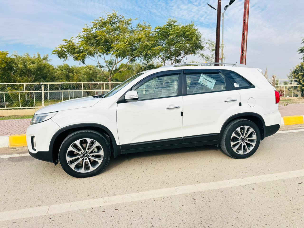 سلام عليكم ورحمة الله وبركاتة 
للبيع سورنتو 2015 مكفوله كفاله عامه 
سته سلندر مكفوله كير ومحرك 
عداد المشي 120 حقيقي شرط 
تحويل موباشر 
مكان السياره صلاح الدين 
قضاء بلد 
رقم الهاتف ***********
اخوان مكلف بالنشر رقم صاحب السياره بالمنشور
