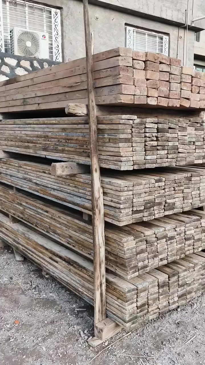 قالب خشب للبيع العدد 14 مكعب 25 تارس العنوان بابل اتصال ***********
