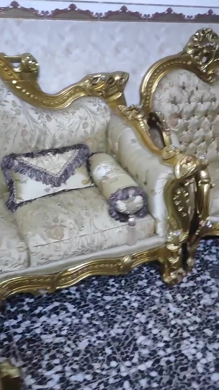 تخم ملكي نضيف كلش مكاني بغداد مدينت الصدر تقاطع الكياره رقم تليفوني الشراي يتصل ***********
