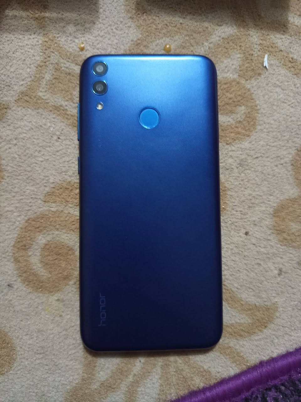 السلام عليكم 
📱 للبيع Honor 8C
🔹 الشاشة نظيفة
🔹 الجهاز يشتغل واي فاي 100%
🔹 اللمس، الصوت، الكاميرات شغّالة
🔹 البصمة شغّالة
🔹 مع كامل ملحقاته (شاحن + كيبل + علبة)
💰 السعر:60
📍 المكان:حي المهندسين


**إذا كنت صاحب هذا الإعلان وتريد حذفه لأي سبب، رجاءا أرسل رسالة إلى الدعم الفني**