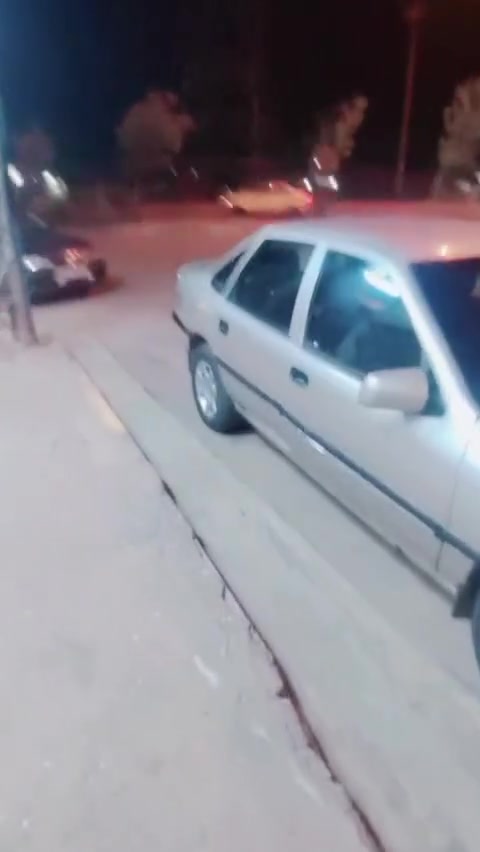 السلام عليكم للبيع أوبل فكتره 92حجم 20رقم دهوك بسمي كاربون بانزين هزه جديده سيارة جاهزه او مكفوله كفالى عامه محرك كير شرط مصبوقه جماليه شرط لاتبديل ولا معجون دوشمه جديده سياره جاهزه السعر 45
***********
