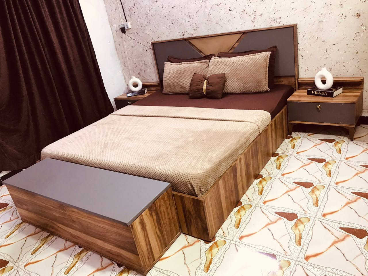 #غرفة_تركيه_للبيع_نضافه 💯 🛏️🪞👇
من الجشعمي اصلية تكمه جديدة مابيها ولا ضرر ابد 8قطع
عنواني بغداد السعر ٧٥٠ وبيها مجال لشراي للأستفسار خاص
***********
