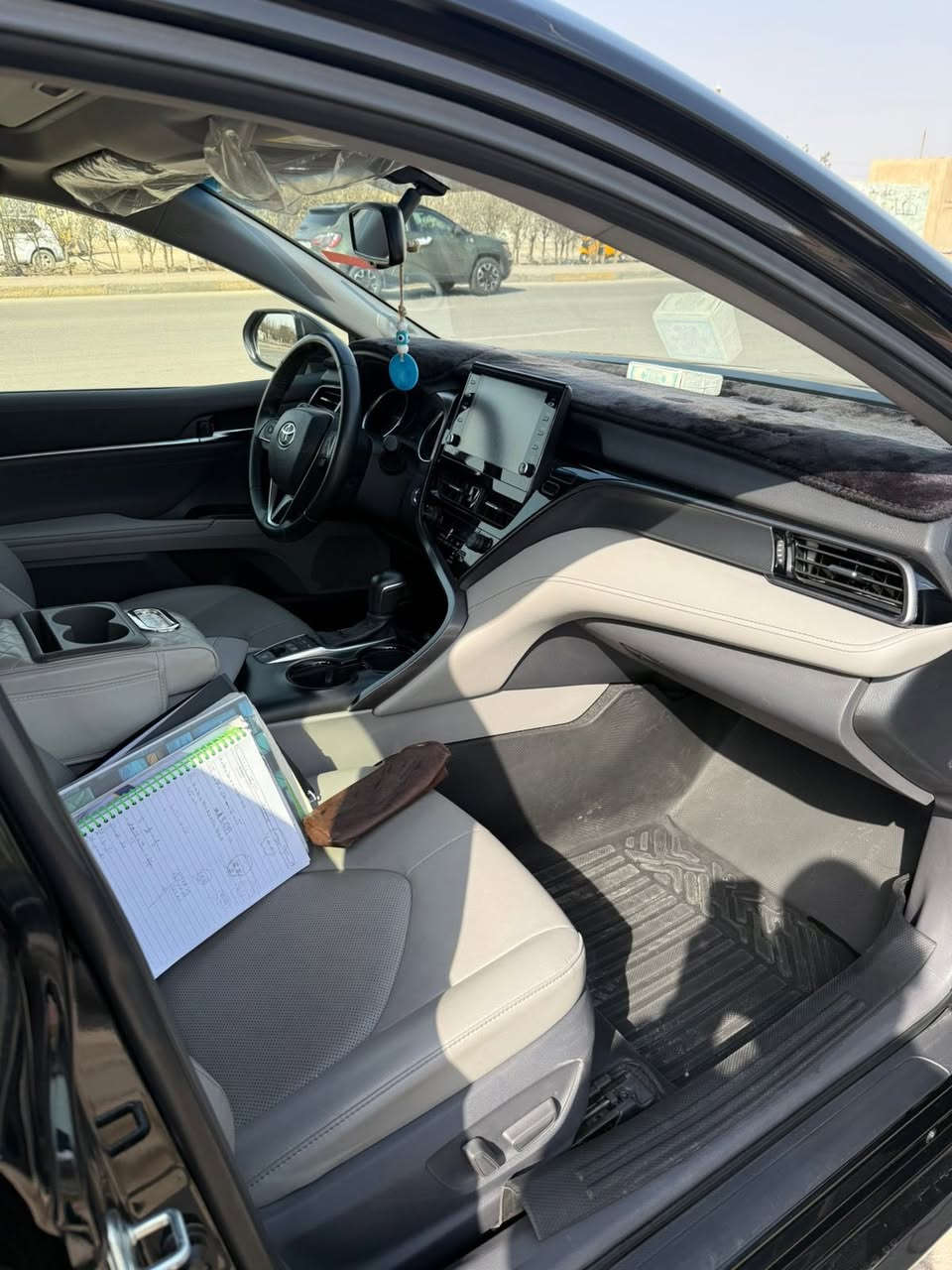 كامري هايبرد وكالة عبدلطيف ياباني اصل كفالة عامة فول مواصفات للاخير فئة GLE P سيارة نضيفة بحالة الوكالة ماشية 20 الف ودهن الوكالة مطلوبة الى المصرف الصناعي نظام مقترض وكفيل اهله ناس جدا محترمين وذهب نفس البيت يسكن بغداد الدورة.

مكان السيارة البصرة
للاستفسار:***********
