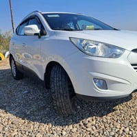 توسان 13مكفول لبيع التفاصيل على لانتصل رقم الهاتف 07733701936