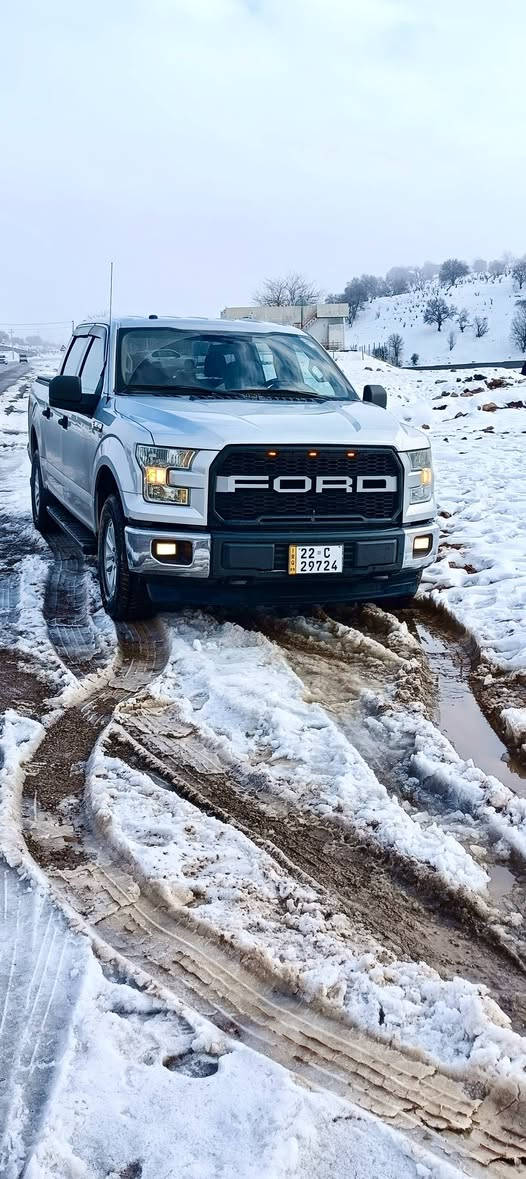 فورد F150
فورد #F150

***********

XLT موديل 2017
حجم المحرك 3.5/v6، محرك كبير بدون تيربو، محرك مرغوب. 4x4

بـاب طويل بدي قصير

السيارة كاملة بشرط، الكبس الأمامي والخلفي بدون ضرب، بدون إيرباک.

صبغ 5 قطع ونصف، بدون دواخل، بدون إيرباک.
السنوية رقم جديد.

رقم :اربيل
سعر :$205
مکان /اربیل
...............
#فۆرد ف١٥٠
XLT مۆدێل ٢٠١٧
مەکینە گەورە ٣.٥ / ٦پستن
بۆدی کورتی دەرگا گەورە 
پێشو پشتی کەپسە بێ ئێرباگ وبێ لێدران 
تەنها لایەیەکی لێخشانی هەیە بێ ناوگرتن  ٥ پارچە و نیوی بۆیاغە دەبڵ ئەکسلە
سەنەوی و ڕەقەمی نوێیە بێ مەسرفە
سعری (٢٠٥ $)وەرقە
📱***********
***********- أربيل, العراق
