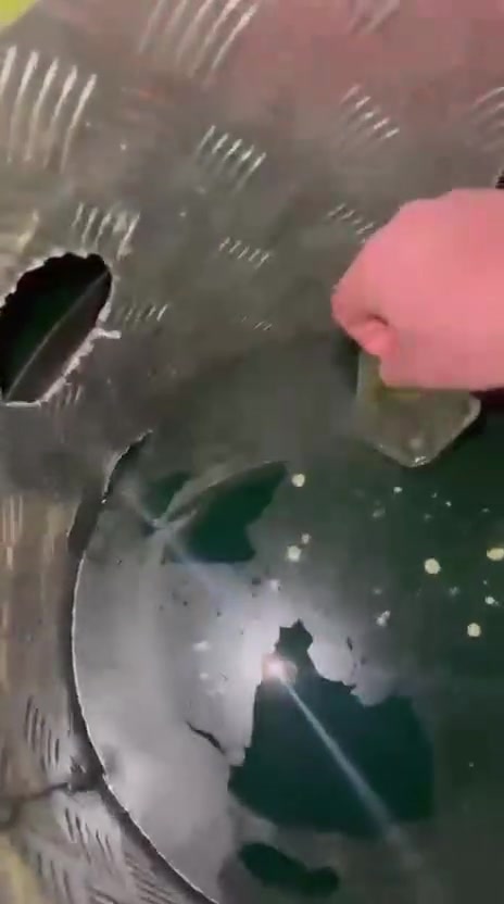 يوجد لدينا منتوج احمر واصفر خفيف وصل جميع مناطق بغداد كرخ ورصافة من 10 لحد 36 للتواصل ***********

