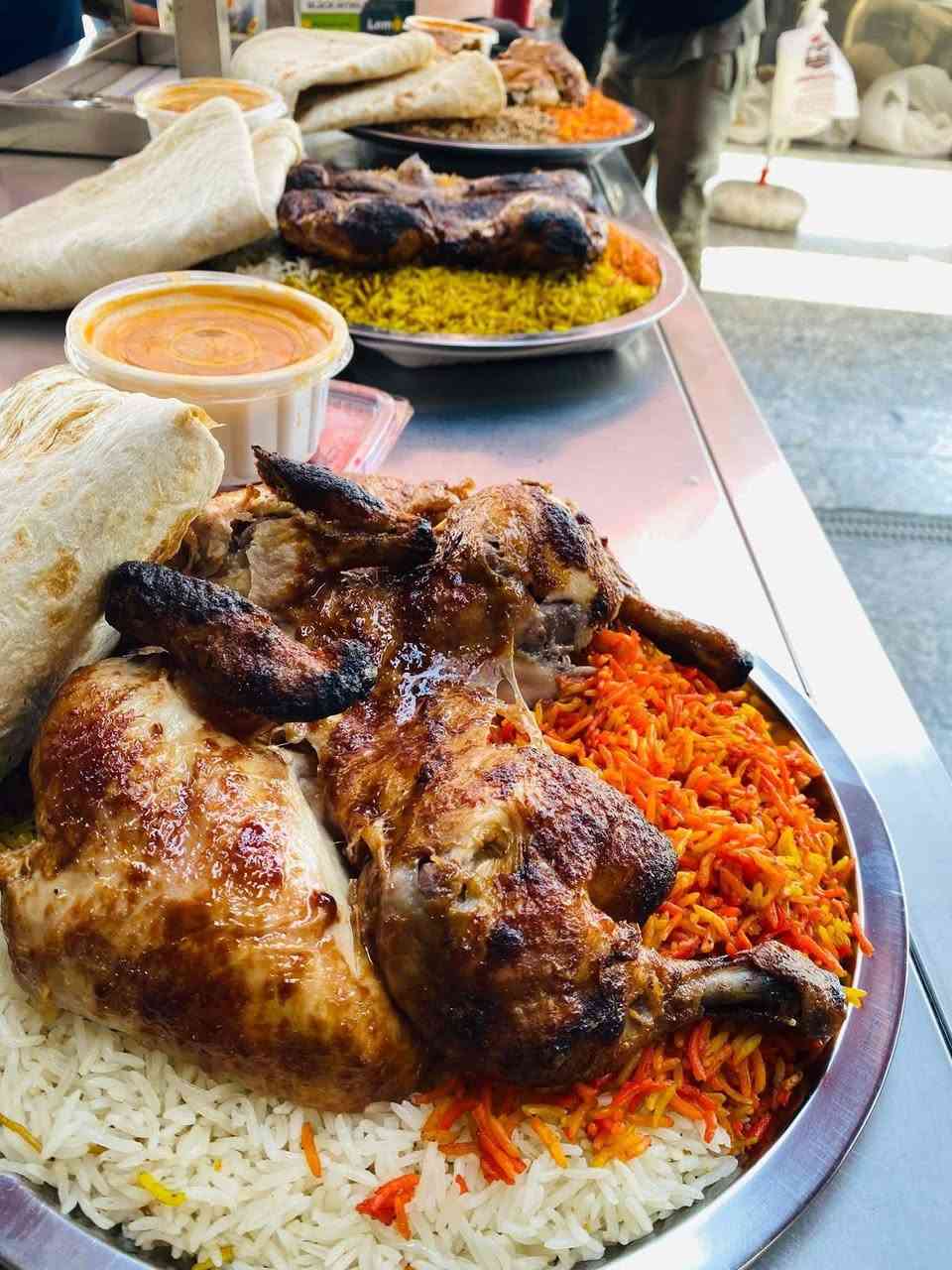 لادوخ ولا تحتار مشويات المصطفى هوه القرار 
جرب وشوف الطعم ولا غلطه شغل ونظافه درجه اولا 
دجاجنه كله ذبح من مجزره ستار الدليمي
توصيل إلى جميع مناطق الزبيديه مجاني 
ولطاقه الحراريه هم توصيل مجاني 
وتدللون 
***********عبدالله 
***********اسعد 
العنوان الزبيديه السايدين
