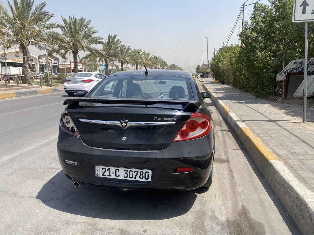 السلام عليكم
بروتون بريسونا 2009
سنويه لل27 
رقم انكليزي  سليمانيه
ما بيها ضربه ولا صبغ ولا بارد 
السياره على وضع الصور مثل ما موجوده بالصوره لا بولشتها ولا عدلت بيها 
مكينه فول ممتازه كير ممتاز 
تبريد ثلج🥶
لايت زنون ابيض قوي 
ماشيه 200 
ادامه للسيارة كل فتره السياره مرتبه 
شاشه تاب لمس واي فاي 
زوج تاير جديد 
عظم السياره حلو 
تفاصيل السياره هاي كلها 
رقم التلفون :*********** 
غير متواجد فيس 
متواجد واتساب
سعرها 58 ورقه
