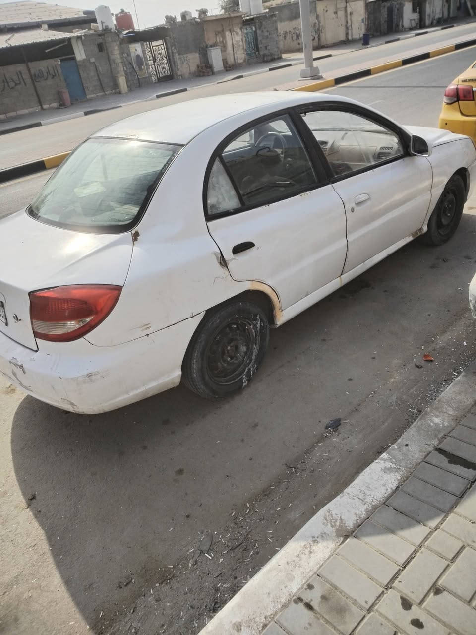 السلام عليكم كيه ريو 2004 رقم قادسيه صدامي حالين بل البصره َكينه وكير جيد *********** السعر 18ورقه
