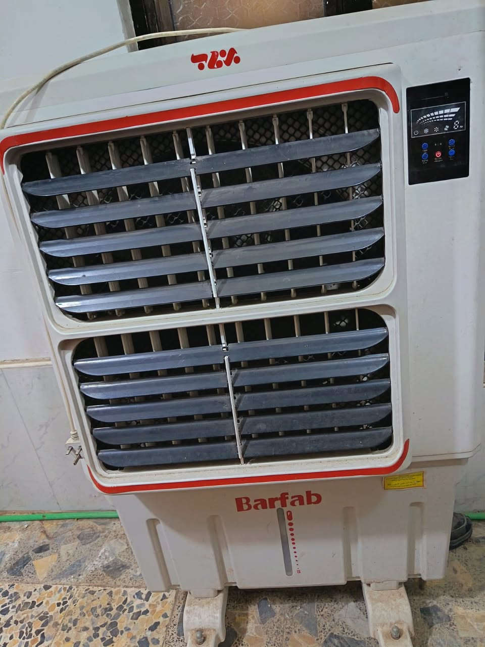 مبردة للبيع الاستخدام شهرين جديدة مابيها اي شي خالية من اي عطل او تصليح
العنوان النجف 
*********** واتساب

