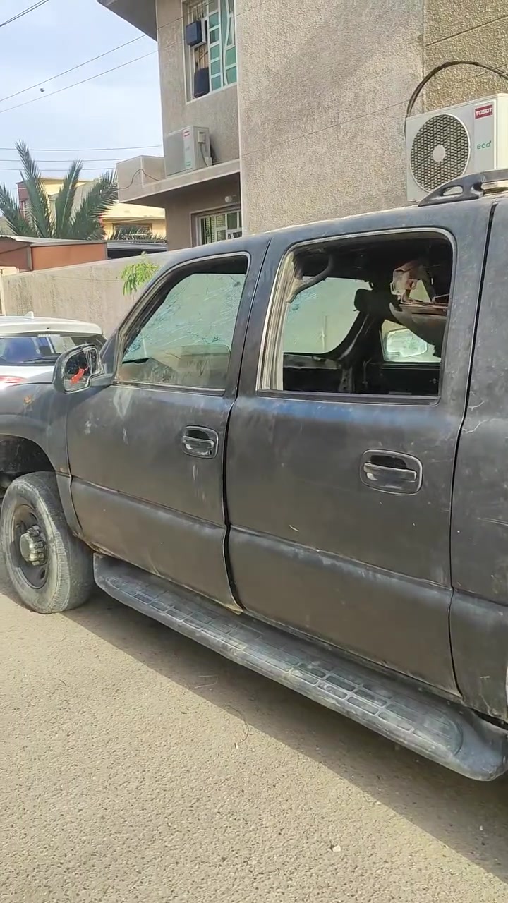 السلام عليكم ورحمه الله وبركاته
اخوان هاي السياره اغراضها للبيع يحتاج حاجه يحتاج شي 
بس ما بيها ماكينه وكير
مكان بغداد قريب على مدينه الصدر


**إذا كنت صاحب هذا الإعلان وتريد حذفه لأي سبب، رجاءا أرسل رسالة إلى الدعم الفني**