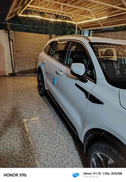 سورنتو ٢٥ ٧راكب 6 سلندر رقم أربيل السيارة ماشيه 17 ألف ويل 20 السياره بيها شبرين بارد الباب الخلفي من جهة السايق السيارة جاهزة من كلشي دوشمه ارضيات رقم السعر 327 وبيه مجال بسيط رقم الهاتف ***********
