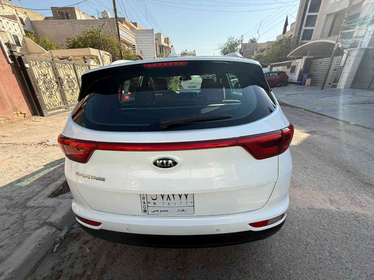 سلام عليكم سبورتج خليجي ماشيه 110 موديل٢٠١٧ رقم جديد وهزه جديده بأسمي فول مواصفات عده البنوراما مكفوله من الصبغ والضربه 
المواصفات
بصمه تشغيل
بصمه ابواب
اشارة ترحيب عند الاقتراب
سايد بريك بصمه
ثلاث وضعيات قياده
سبورت+ايكو+نورمال
شاحن لاسلكي واير ليس
حساس خلفي +حساس امامي
شاشه اعطال
داخل لونين عسلي
نظام نزول منحدرات 
كشنات كهرباء جهتين
اوتو هولد
ويل ١٩/ ٥ويل 
تبريد مناخ منفصل 
مكينه٢٠٠٠دوش مكفوله من الفتح والتنقيص والتبخير 
تبريد قطعتين مضبوط وثلج
كير ع وضع الشركه 
رقم بغداد الجديد بأسمي 
هزه جديده
بيها طلقه بالباب الخلفي مسويها بالكارت وبيها رصعه كلش صغيره بالباب مال السايق 
وبيها رصعتين كلش صغار بالقماره اثر حصوايه  
 رقمي/***********
مكاني بغداد البنوك 
السعر١٨٠ وبيها مجال كلش بسيط
