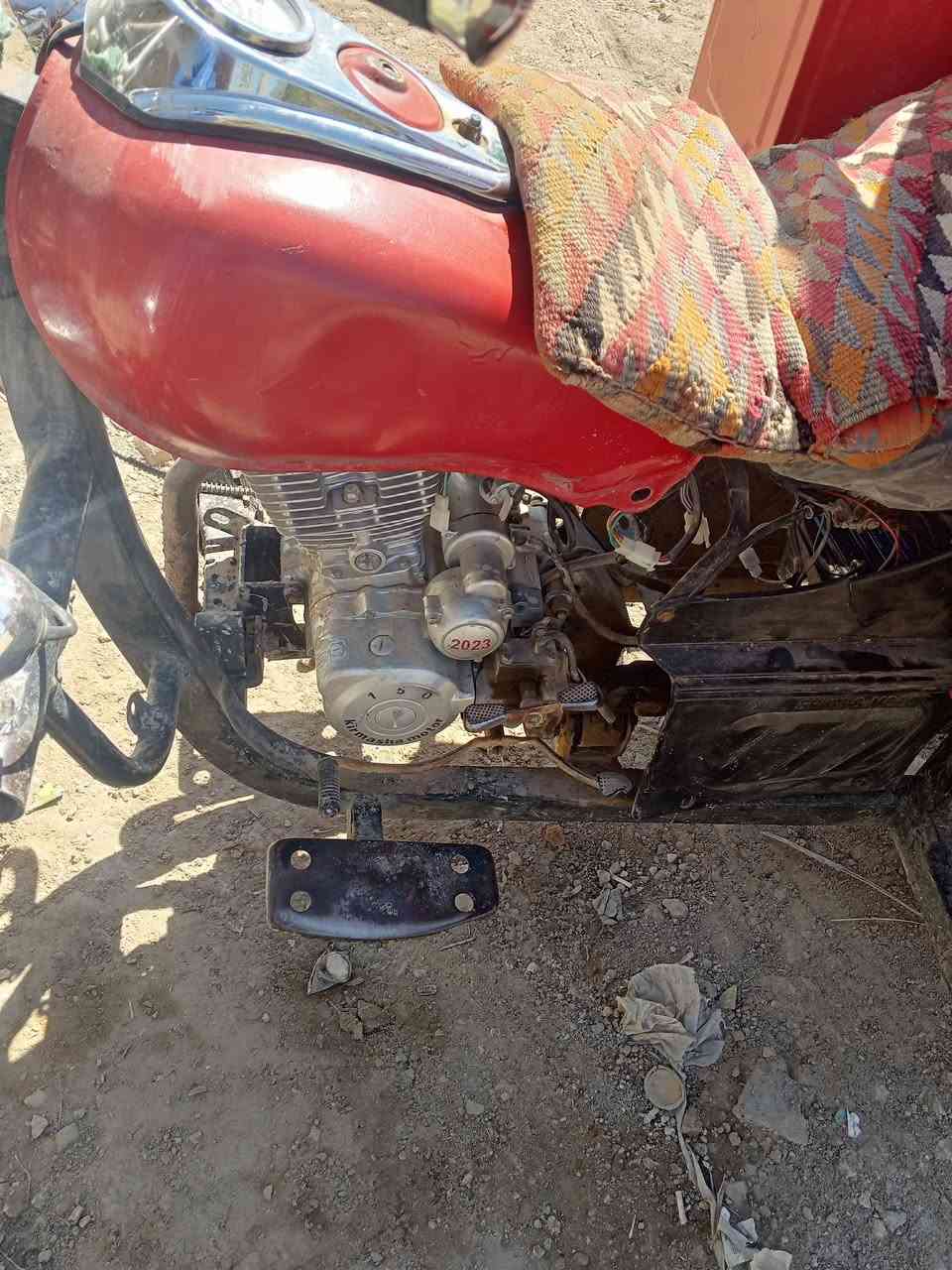 سلام عليكم ستوتة البيع صقر مديل 2012 نظيفى وحلوة شوفت عينك مكانهة الحمزة الشرقي رقم  
مداور شوكت ماتريد 1600وبيهة مجال 
***********
