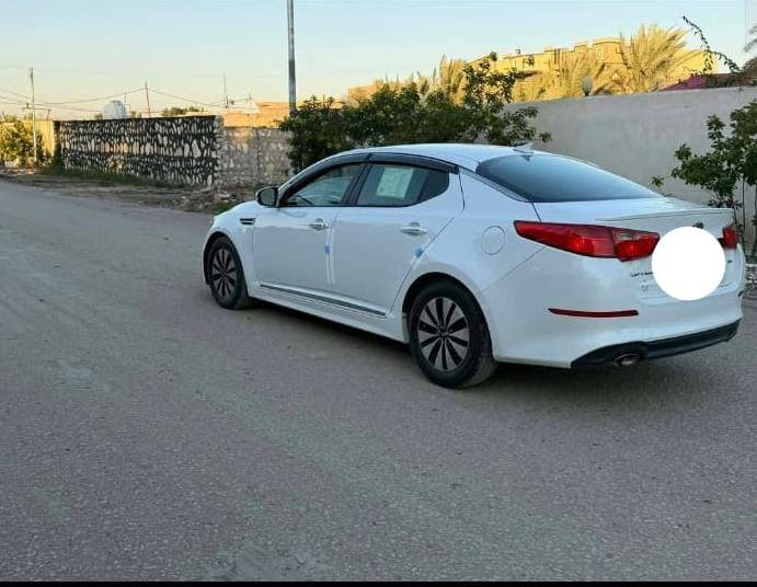 كيا اوبتيمه 2014 وراد أمريكي ضربتها جاملغ وشبر من البنيد جاملغ خلفي بدون دواخل مكينه 2400 توها شادها رقم بغداد نكليزي بسمي حدايديه جديده مكان السياره ذي قار مكلف بالنشر اتصل عل رقم 
***********
