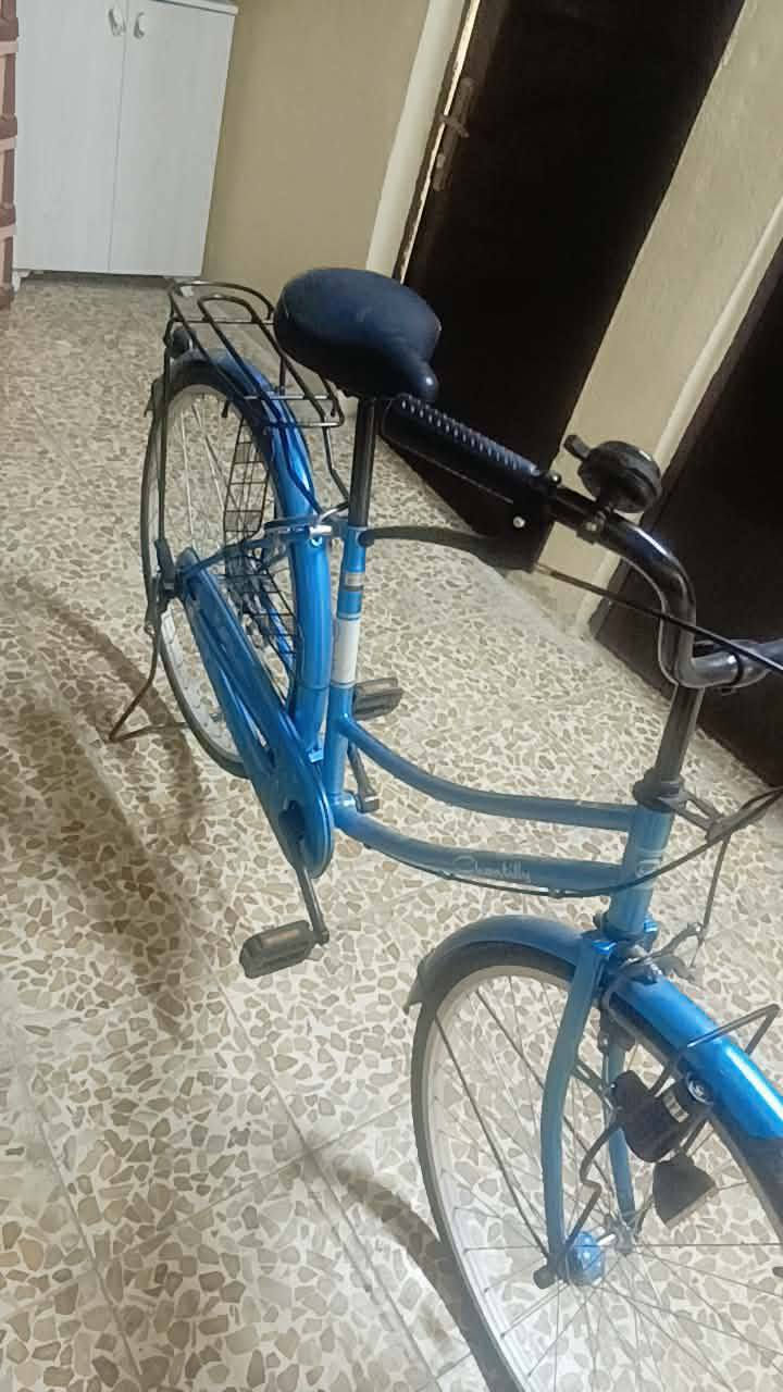 بايسكل عبد الحليم  جديد بالنايلون مستعمل شهرين باستعمال كلش قليييل ماخذو ب١٥٠
موصل جانب الايمن المشاهدة 
‏‪***********‬‏

***********‬‏
انطي سعر  اذا يعجبني ابيع
